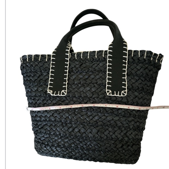 New Universal Thread Black & White Straw Mini Beach Purse/Bag - Picture 3 of 5